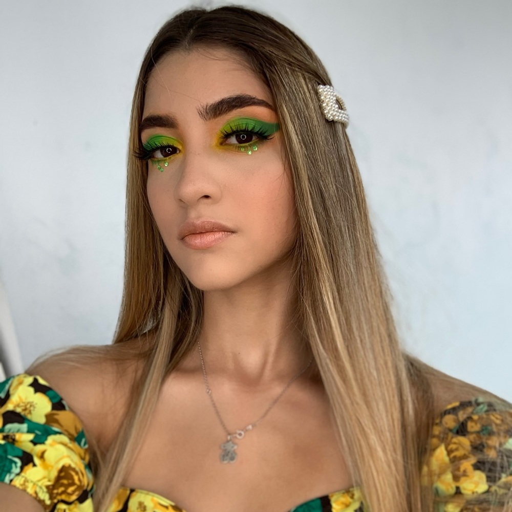 Meet your Posher, Gabriela